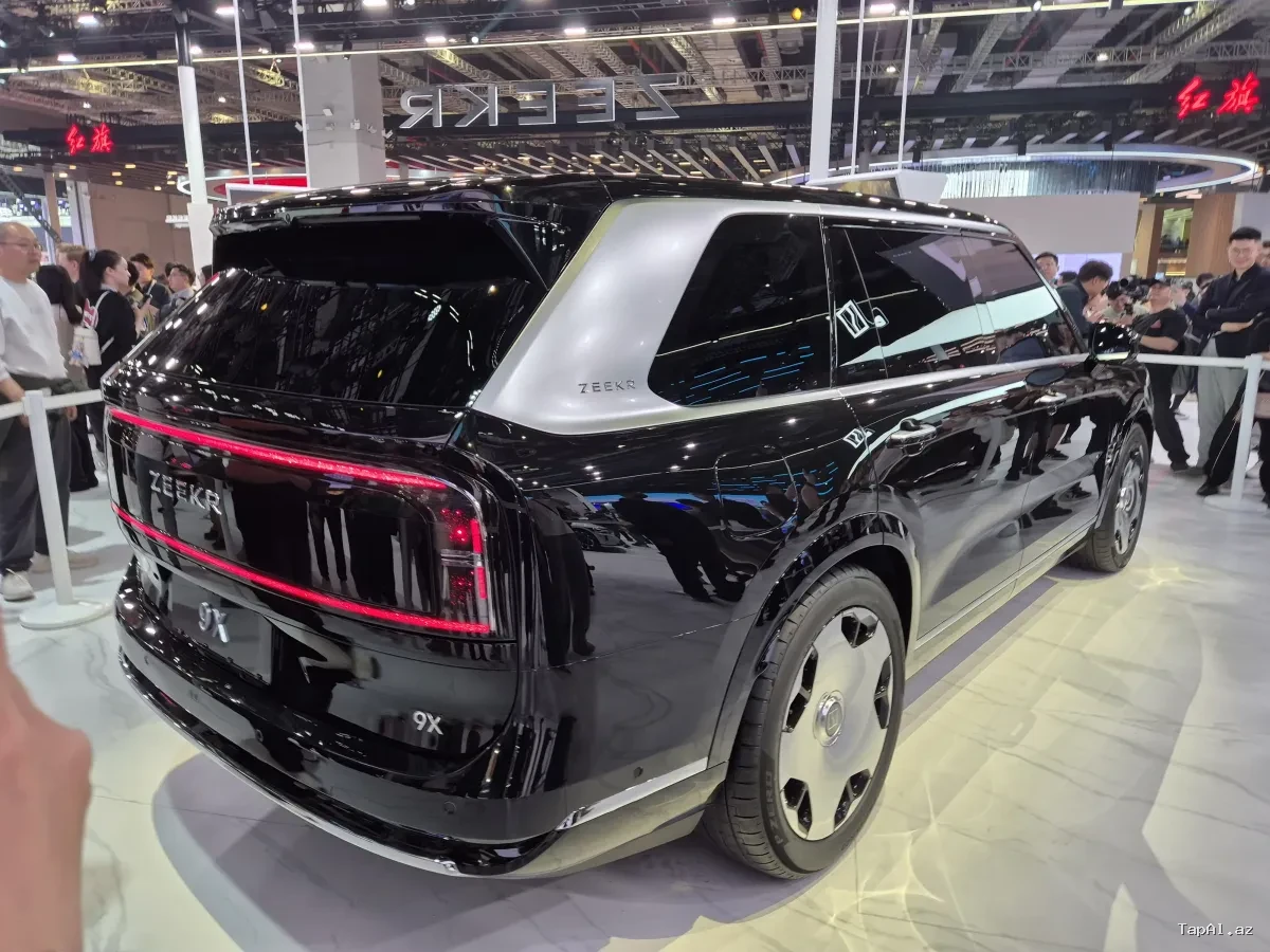 ZEEKR 9X, 2.0 L, 2025 il, yeni