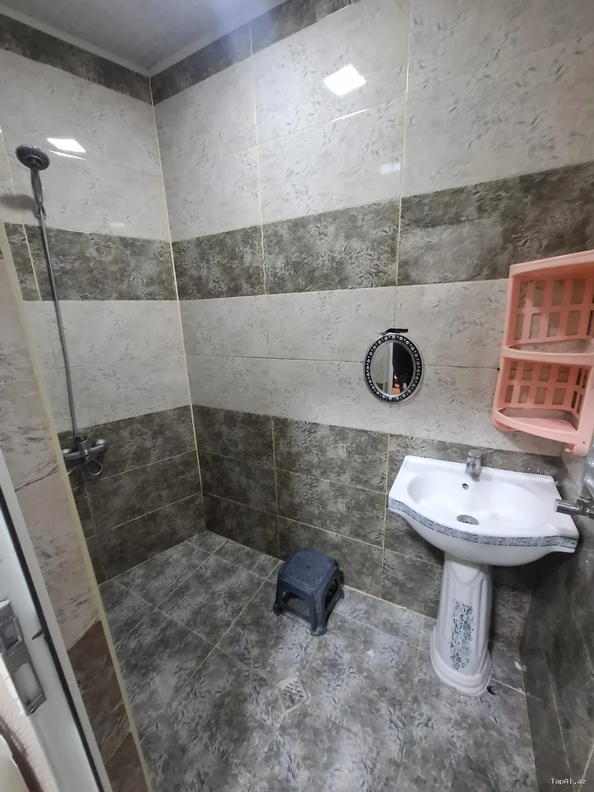 Kirayə bina evi. 2 otaq. Xırdalan