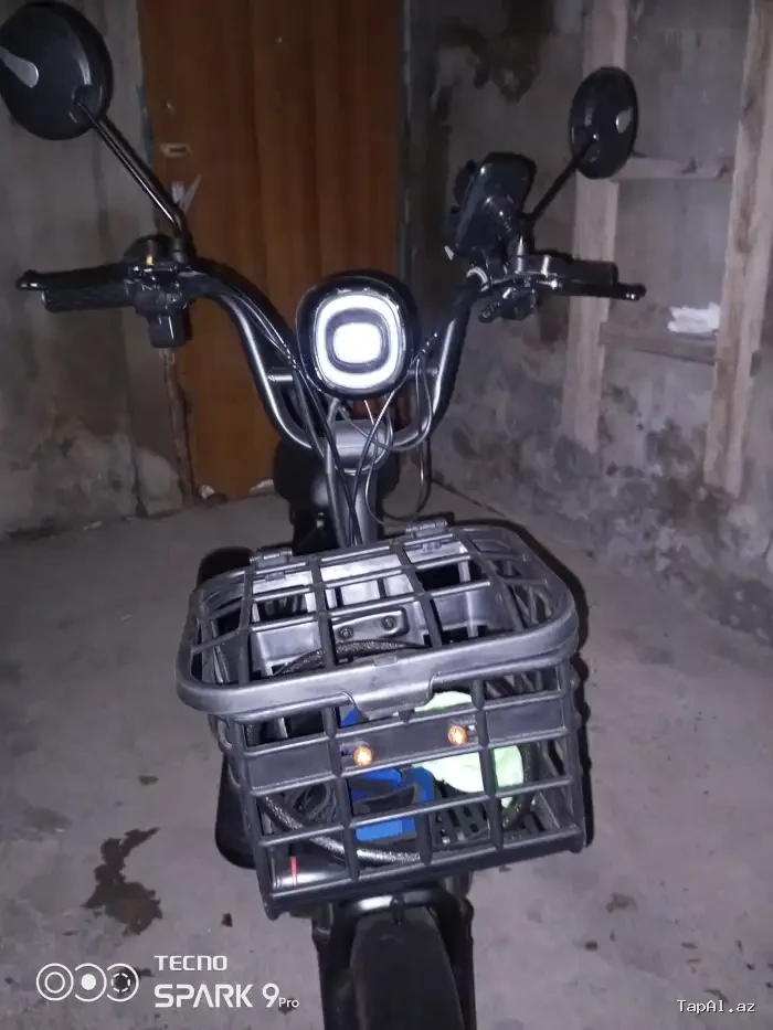 Elektroskuter E-bike TOBA ST-464 (3tekerli)