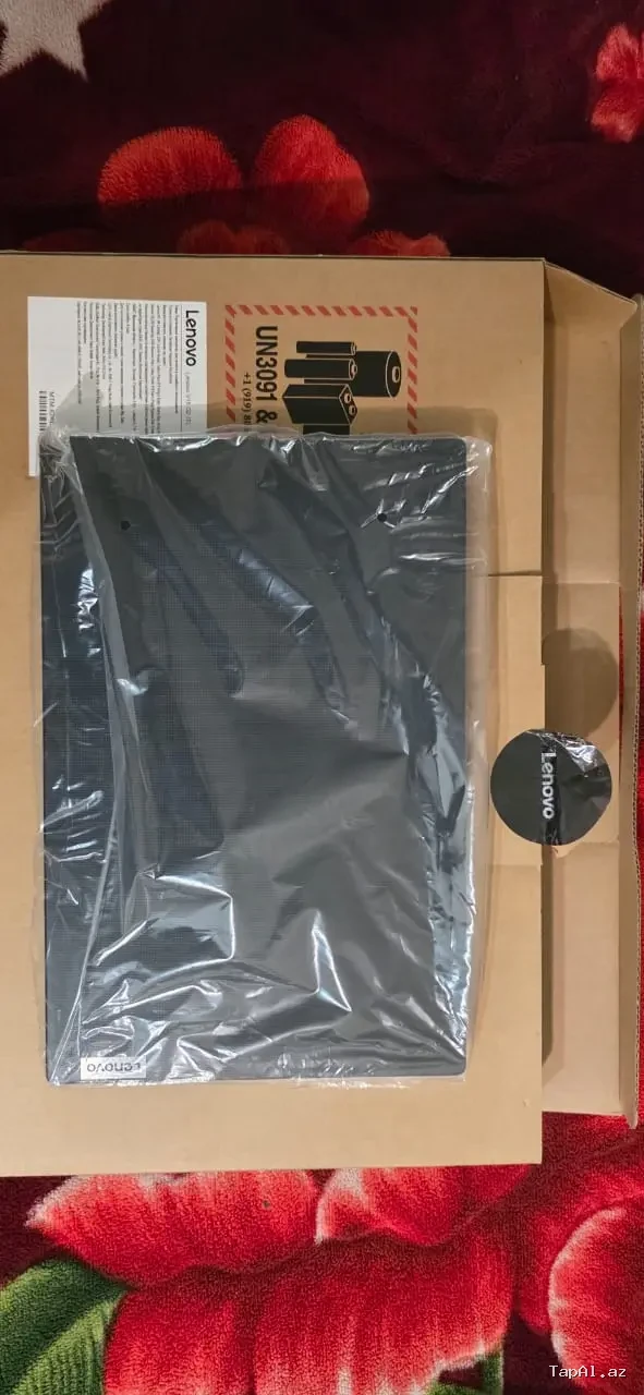 Tam yeni Lenovo notebook