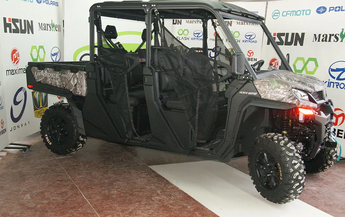 Baqi satisi El avto UFORCE 1000 XL 4x4 altı nəfərlik