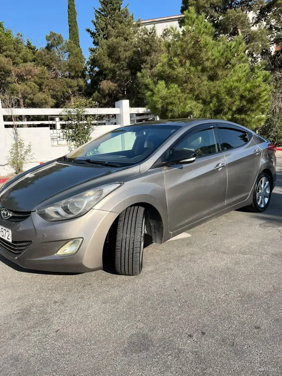 Hyundai elantra əla vəzyətdə
