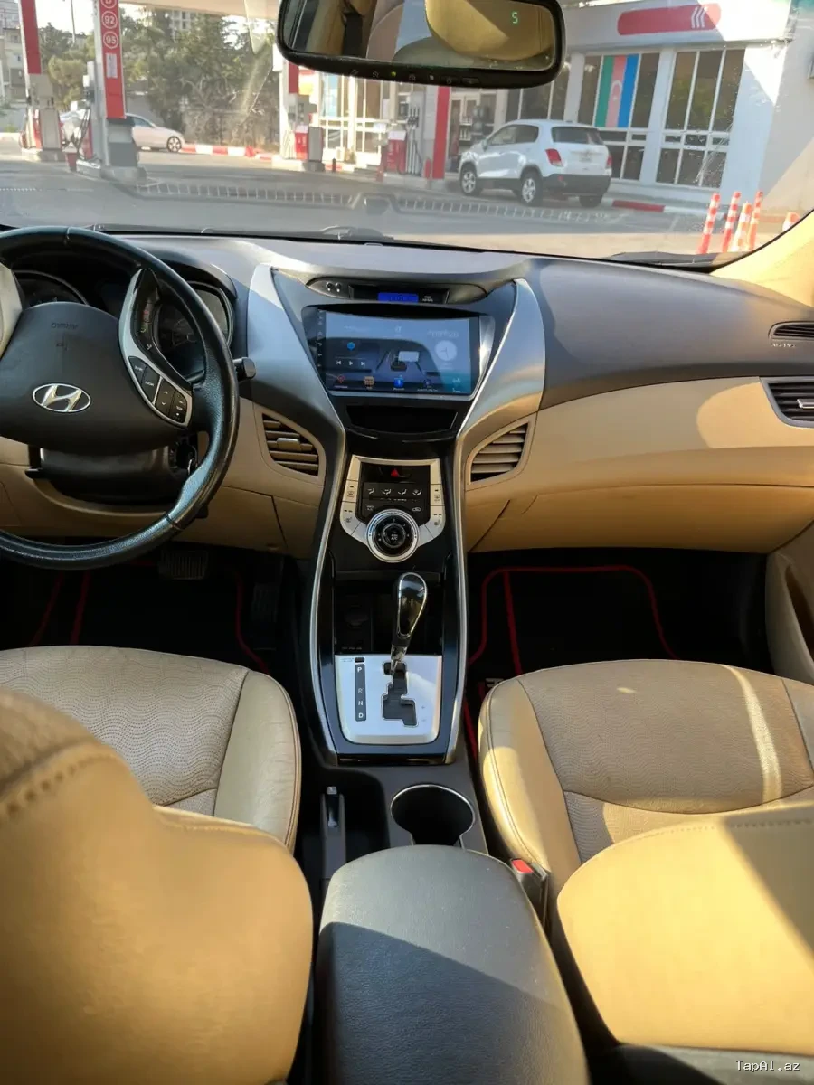 Hyundai elantra əla vəzyətdə