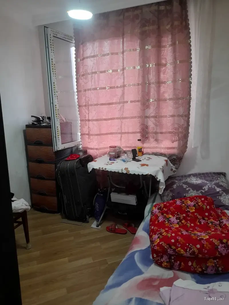 2 otaqli mənzil.Köhnə tikili