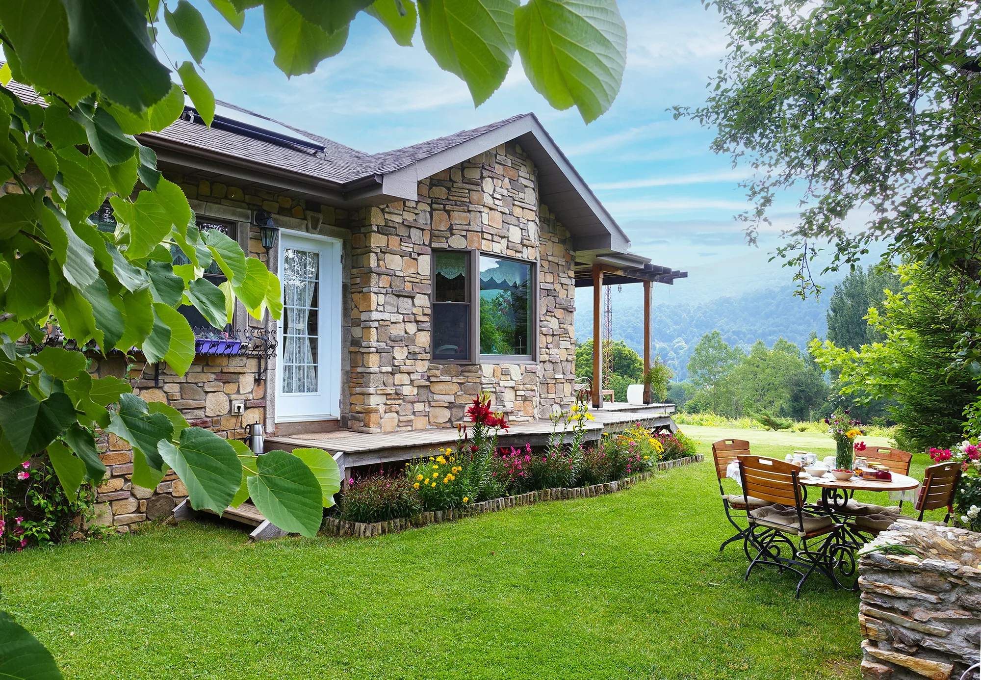 Bağ evi baxıcısı, villa nəzarətçisi
