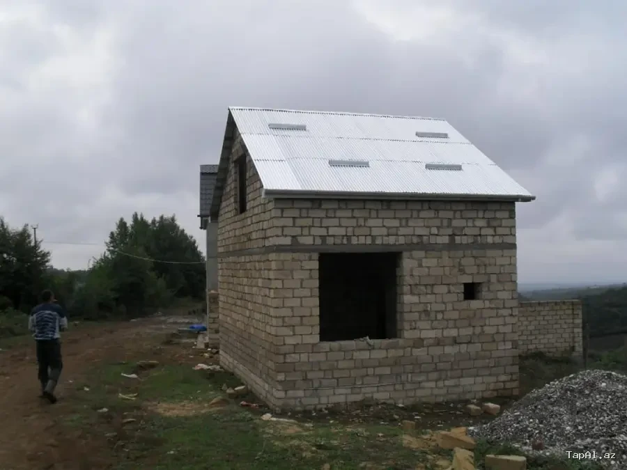 12 sot torpaq satılır, Qusar rayonu