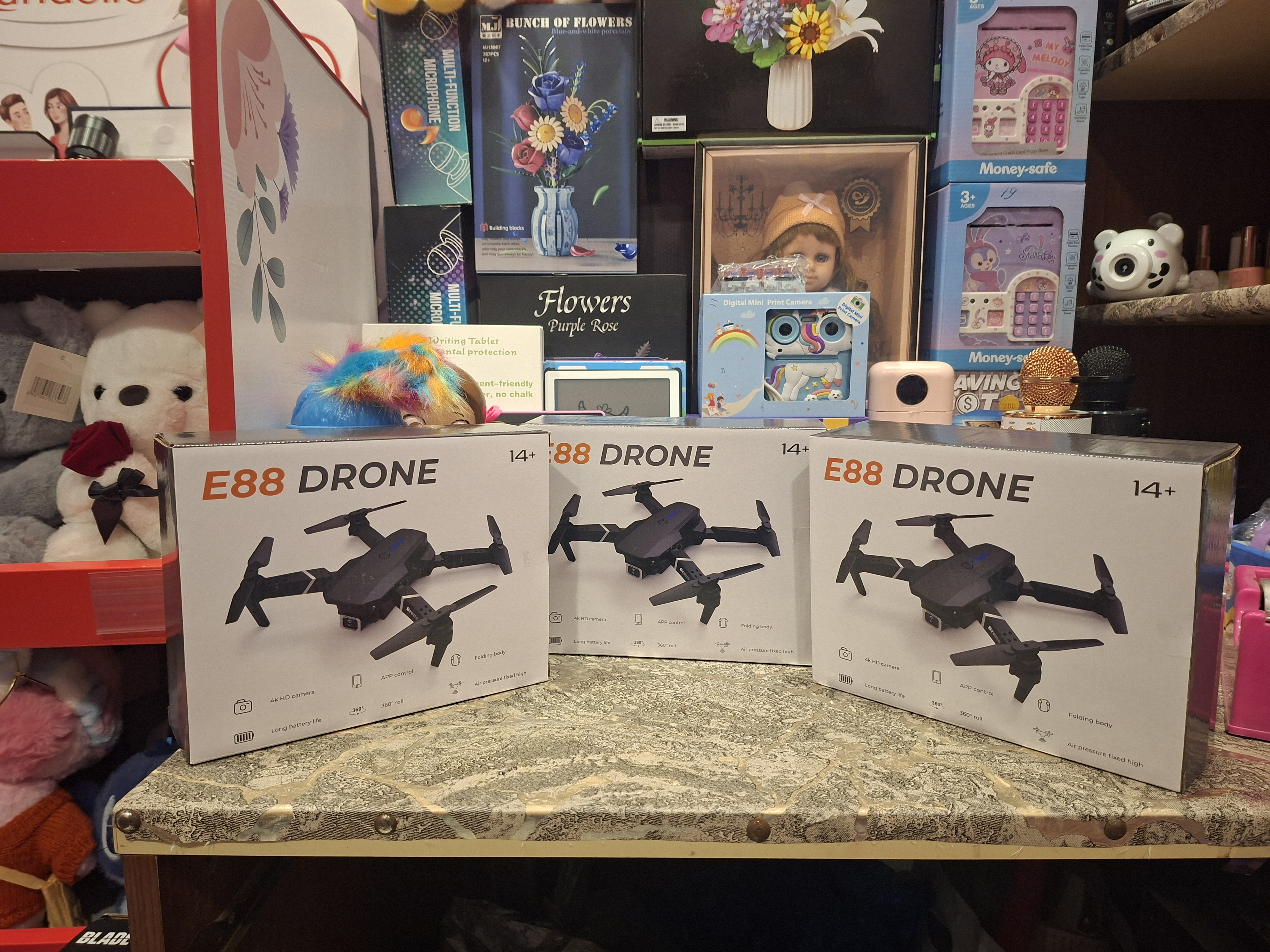 Dron Oyuncaq
